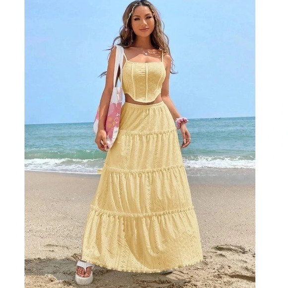 Ladies' Holiday Solid Color Hollow Out Embroidered Skirt - Picture 6 of 7